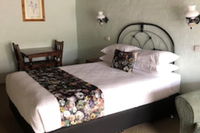 Olde Horsham Motor Inn