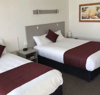 Cobb Inlander Motel - Internet Find