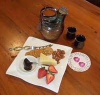 Ayr Bed  Breakfast on McIntyre - Internet Find