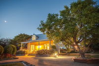 Vineyard Cottages