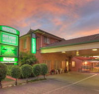 Bent Street Motor Inn - Internet Find