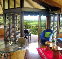 Mt Quincan Crater Retreat - Internet Find