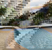 Burleigh Gardens North Hi-Rise - Internet Find