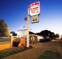 Golden Chain Aalana Motor Inn - Internet Find