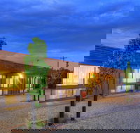 Motel Meneres - Internet Find