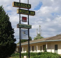 Golden Chain Garden Motor Inn - Internet Find
