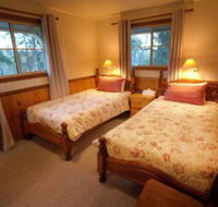 Accommodation Creek Cottages - Internet Find