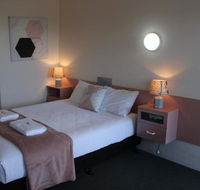 Caloundra Suncourt Motel - Internet Find