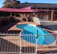 Ben Chifley Motor Inn - Internet Find