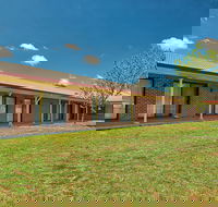 Bushmans Motor Inn - Internet Find