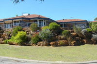 Albany Holiday House