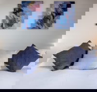 Panorama 11 - Internet Find