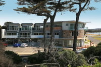 Four Kings Apartments