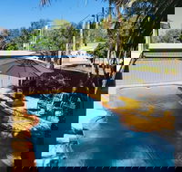 Emerald Highlands Motel - Internet Find