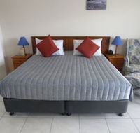Airlie Court Units - Internet Find