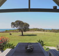 Bear Gully Coastal Cottages - Internet Find