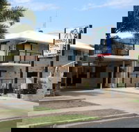 Emerald Central Palms Motel - Internet Find