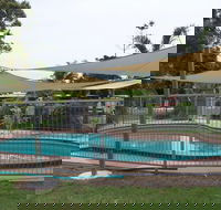 Moura Caravan Park - Internet Find
