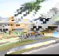 1770 Lagoons Central Apartment Resort - Internet Find