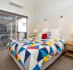 Waterstreet Apartment - Internet Find