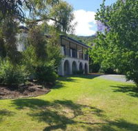 Tamworth Exclusive B  B - Internet Find