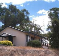 Riesling Country Cottages - Internet Find