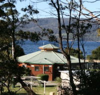 Snug Beach Cabin And Caravan Park - Internet Find