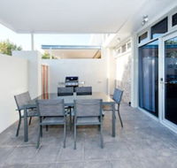 Loxton Courthouse Apartments - Internet Find