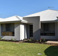Beachwood House Broadwater - Internet Find