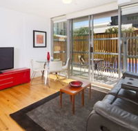 Port Melbourne Executive Living - Internet Find