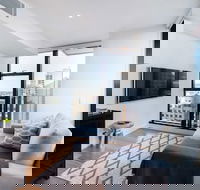 LOGAN 2BDR Melbourne Apartment - Internet Find