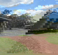 Just Red Wines Vineyard Cabins - Internet Find