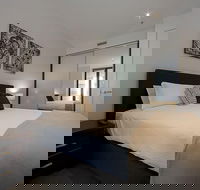 Accommodate Canberra - Manhattan - Internet Find