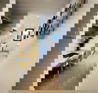 Flinders Street Apartments - Internet Find