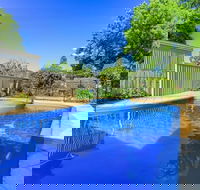 Ambrosia Holiday Home - Internet Find