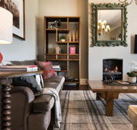Hillcrest Apartment - Internet Find