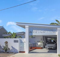 Miami Beachside Beach House - Internet Find