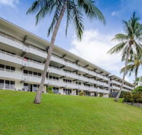 Beachfront Frangipani Apartments - Internet Find