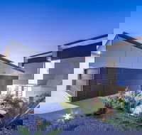 Oleander Holiday Home Airlie Beach - Internet Find