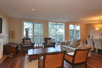 Villa 3br Vista Resort Condo located within Cypress Lakes Resort nothing is more central