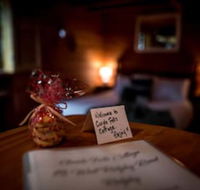 Guide Falls Cottage - Internet Find