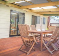 17 Broadbeach Drive - Internet Find