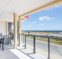 The Oasis 6 Turnberry Drive - Internet Find