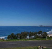 Charm Cottage 58 Skyline Crescent - Internet Find