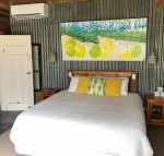 Bed in a Shed Vineyard Stay - Internet Find