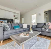 Marina View Apartment - Internet Find