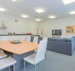 4 Bedroom House Hobart CBD Free Parking - Internet Find