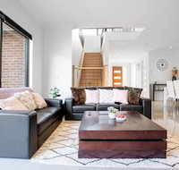 Stunning 3beds Near Knox Shopping Centrowantirna - Internet Find