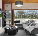Casa sul lago quite simply a very special place - Internet Find