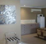 Cosmos Country Motor Inn - Internet Find